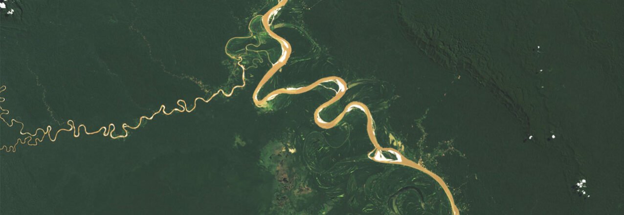 Landsat view of the winding Ucayali River in the Peruvian Amazon